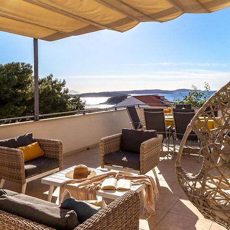 Apartment Tasina Хвар Экстерьер фото