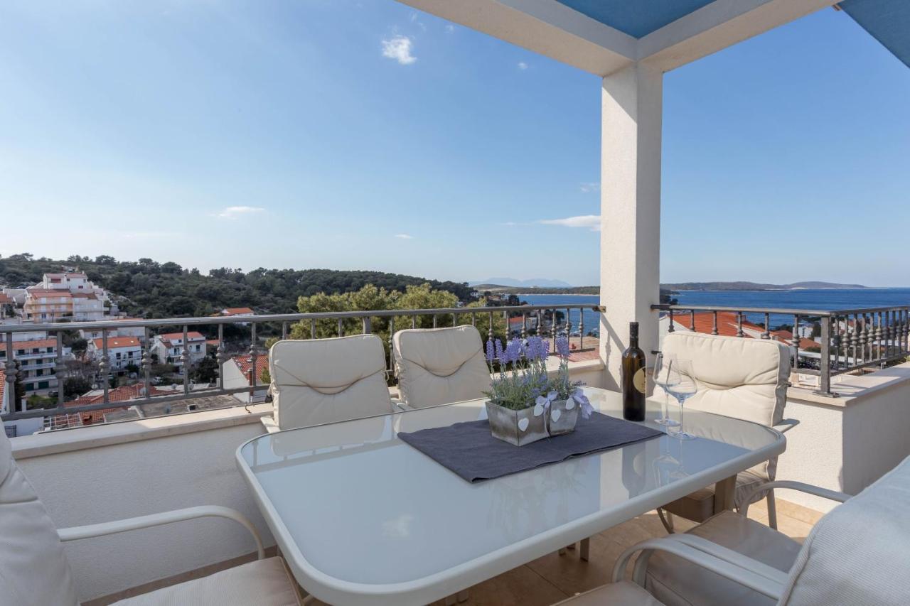 Apartment Tasina Хвар Экстерьер фото