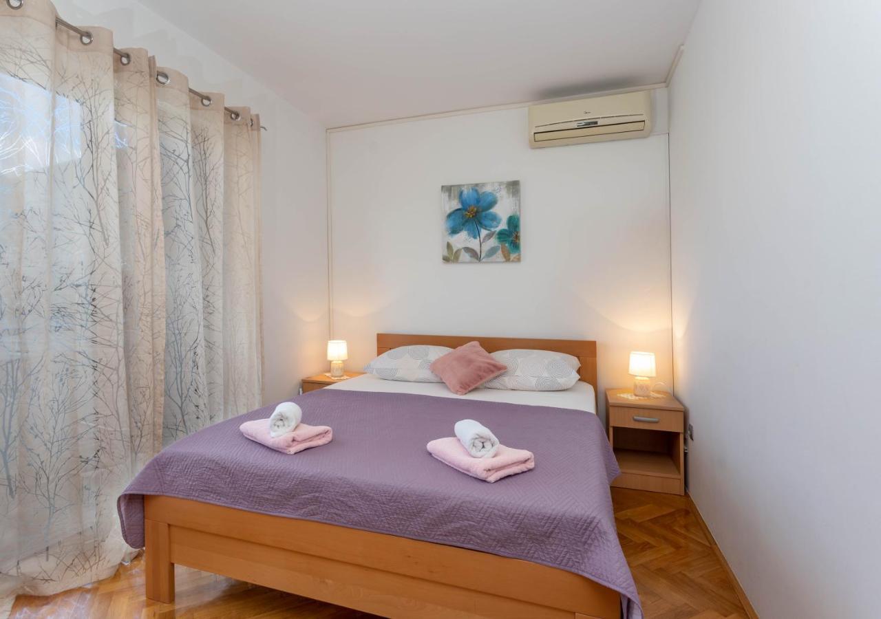 Apartment Tasina Хвар Экстерьер фото