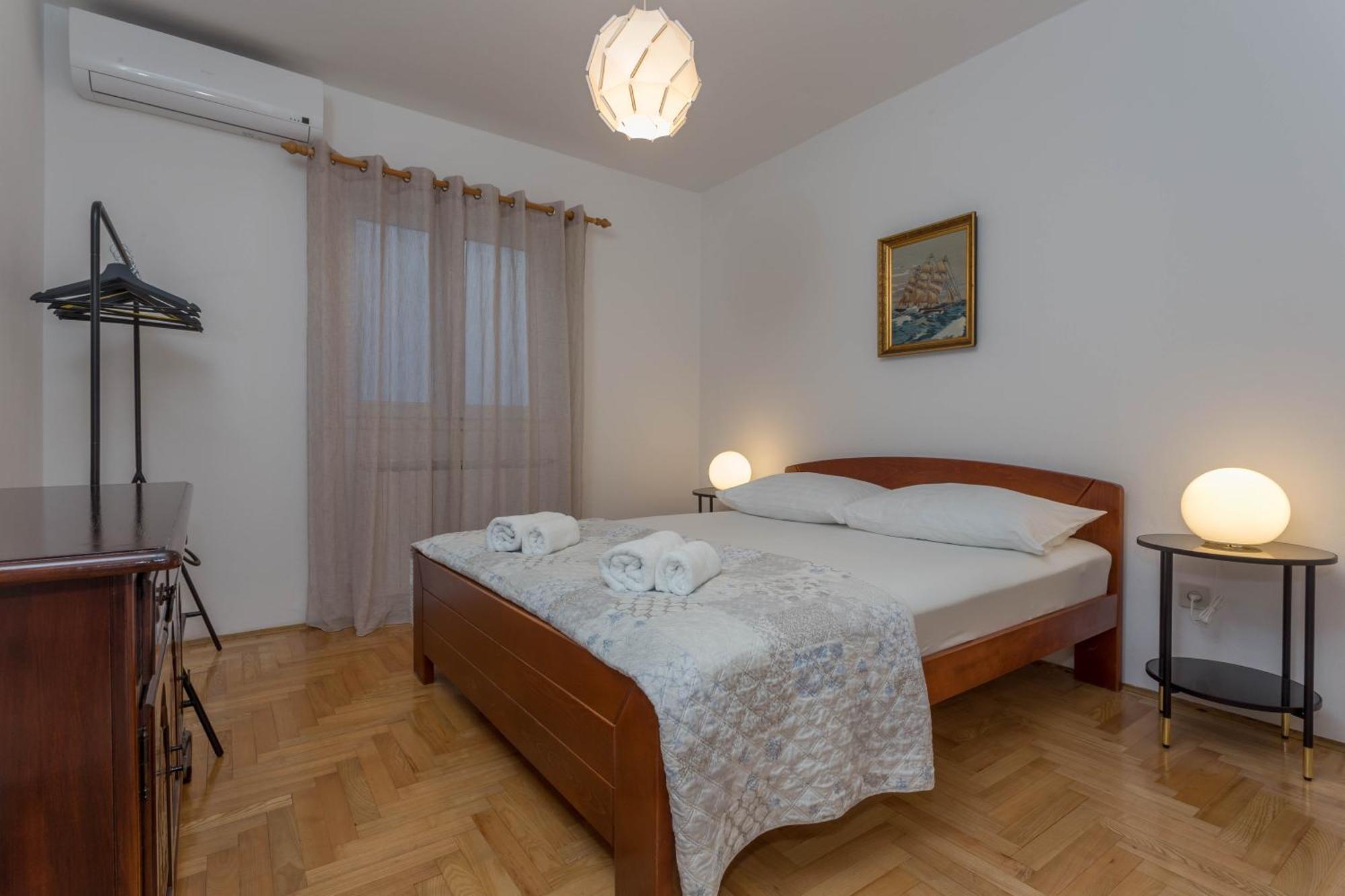 Apartment Tasina Хвар Экстерьер фото