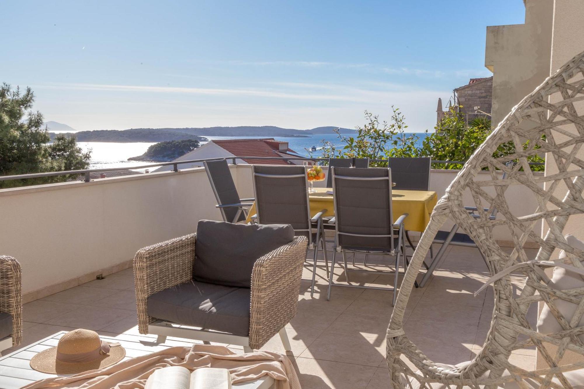 Apartment Tasina Хвар Экстерьер фото