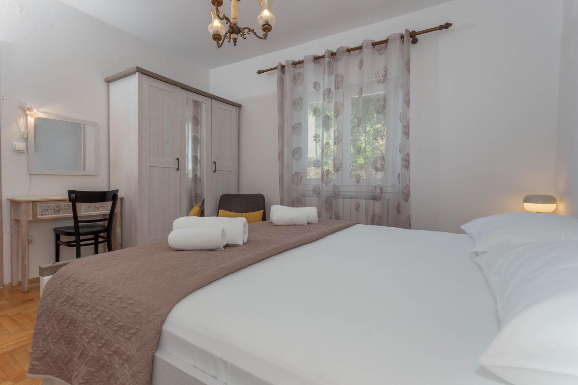 Apartment Tasina Хвар Экстерьер фото